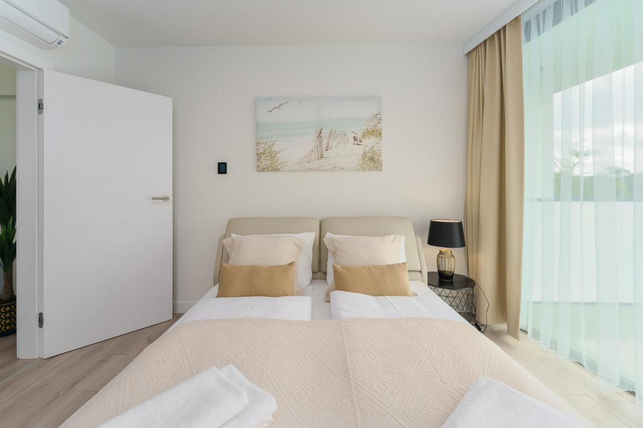 Sea Waves Apartament Resort & Spa 428B By Noclegi Renters Miedzyzdroje Esterno foto